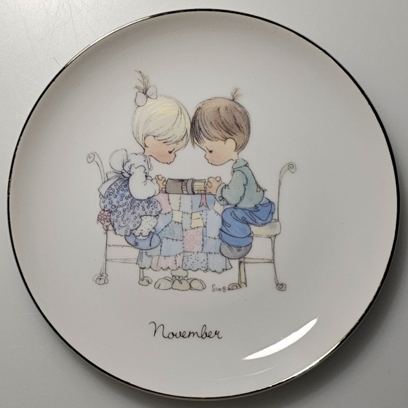 Precious Moments Months of the Year Plates - November - Picture 2 of 10